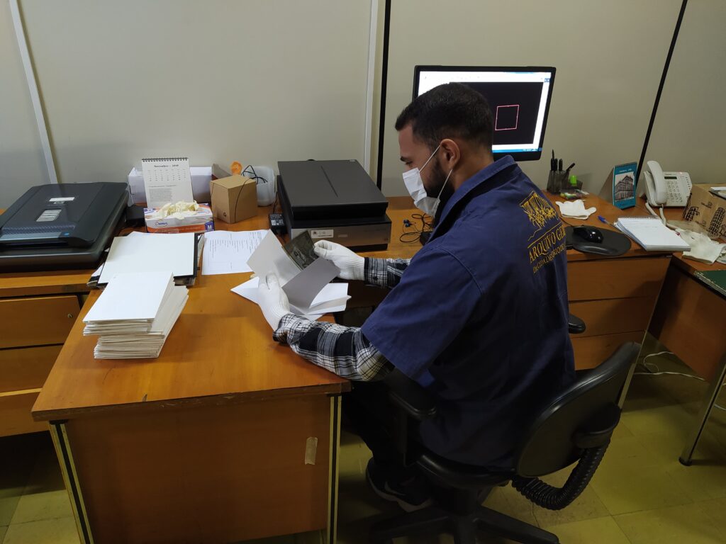 Identificação, tratamento aquivístico e digitalização dos 32.000 negativos do Fundo Diretoria Geral de Viação e Obras e do Departamento de História e Documentação