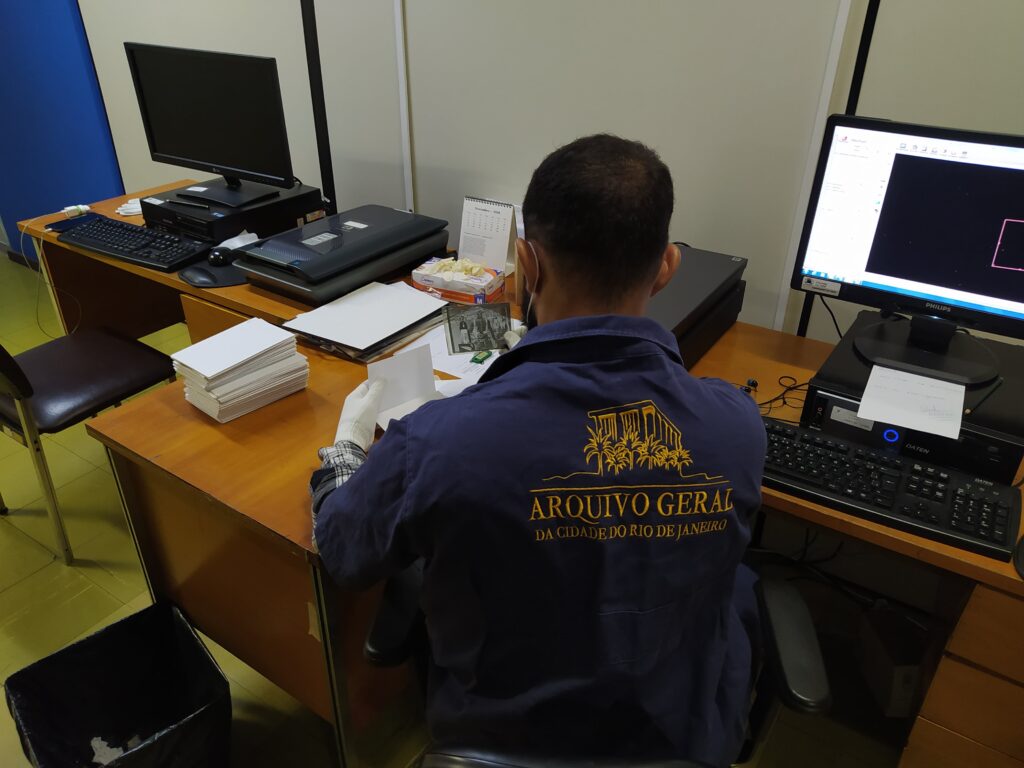 Identificação, tratamento aquivístico e digitalização dos 32.000 negativos do Fundo Diretoria Geral de Viação e Obras e do Departamento de História e Documentação