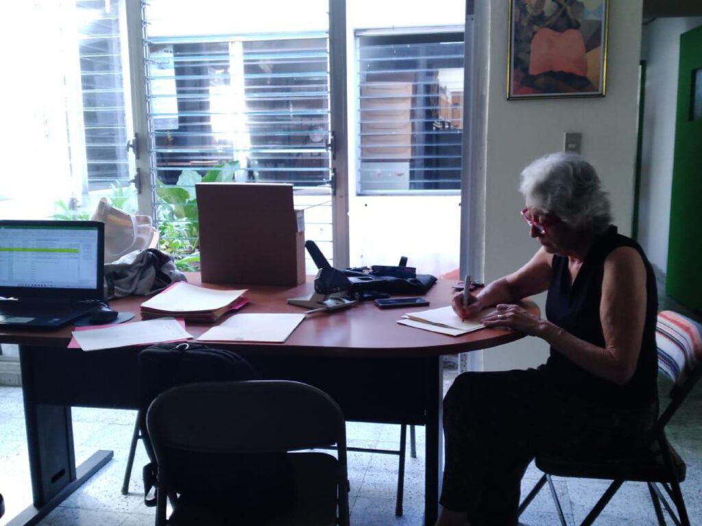 Organización y Descripción Documental del Fondo "Acuerdos de Paz" del Archivo Rojo de la Asociación Cultural Cabezas de Jaguar