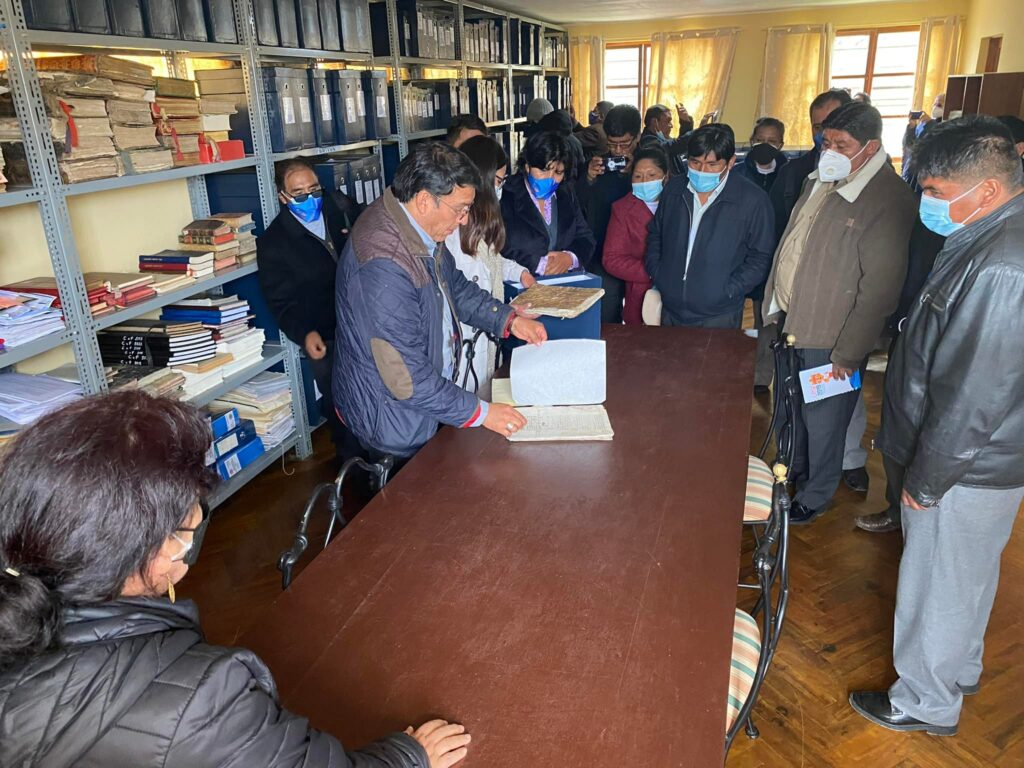 Reconectando con nuestra memoria. Implementación del local y capacitación para la apertura del archivo histórico de la Prelatura de Juli