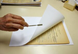 Organización, preservación y acceso al fondo de la  Escuela Nacional de Bibliotecarios (1944-1979)  Visibilización profesional de las mujeres en la  Bibliotecolgía y su acceso a cargos directivos