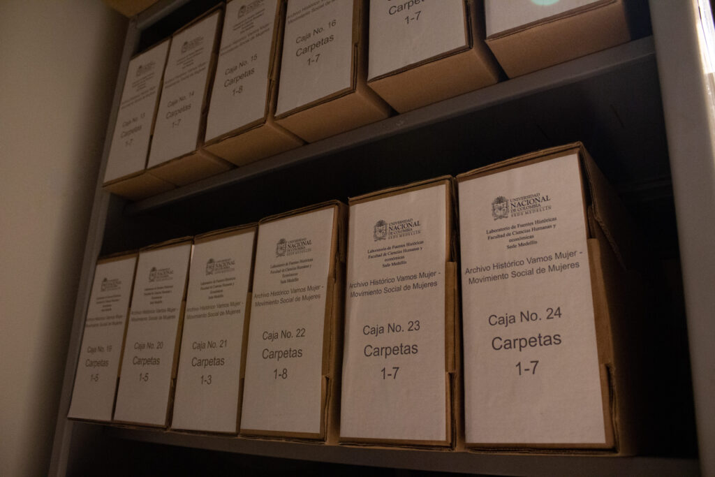 Acceso, preservación y divulgación del Archivo  Histórico Vamos Mujer - Movimiento Social de  Mujeres de Medellín (Colombia)