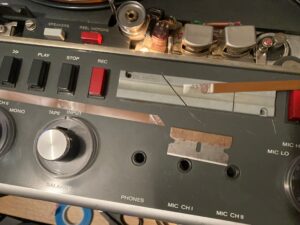 Patrimonio musical contemporáneo uruguayo. El  archivo de Graciela Paraskevaídis y Coriún Aharonián como fuente de investigación y  memoria. Primeras etapas en su organización y  digitalización.