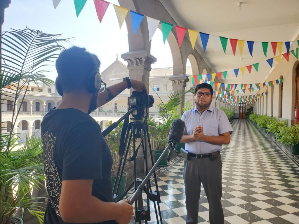 Conservación, digitalización y difusión de la Colección Luis Bolla del Archivo Histórico Salesiano del Perú