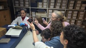 Acceso al patrimonio de una comunidad migrante: Descripción de acervos documentales de mujeres judías para su utilización educativa