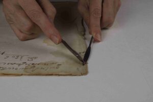 Restauración de documentos de los siglos XIII-XVI