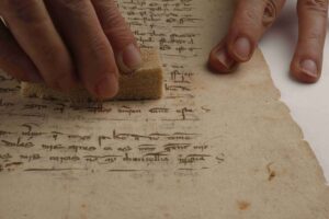 Restauración de documentos de los siglos XIII-XVI
