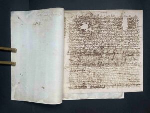 Restauración de documentos de los siglos XIII-XVI