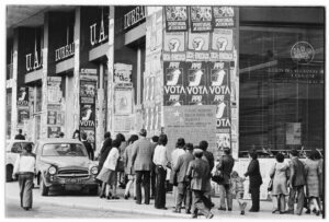 Ver antes de disparar. As revoluções na América Latina e em Portugal pela lente do fotojornalista Carlos Gil