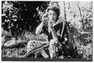 Ver antes de disparar. As revoluções na América Latina e em Portugal pela lente do fotojornalista Carlos Gil