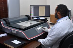 Digitalización de 30,000 negativos del fondo José Saladino Figuereo Oviedo