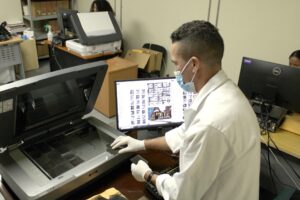 Digitalización de 30,000 negativos del fondo José Saladino Figuereo Oviedo