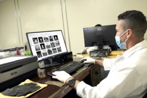 Digitalización de 30,000 negativos del fondo José Saladino Figuereo Oviedo