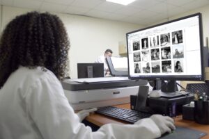 Digitalización de 30,000 negativos del fondo José Saladino Figuereo Oviedo