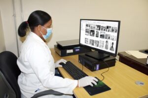 Digitalización de 30,000 negativos del fondo José Saladino Figuereo Oviedo