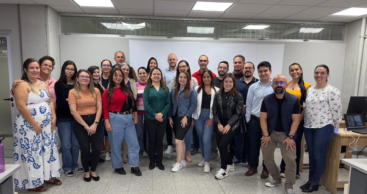 Capacitación y actualización profesional para los miembros de la Comisión Interinstitucional de Jefes y Encargados de Archivos Centrales del Sector Público Costarricense (CIAP)