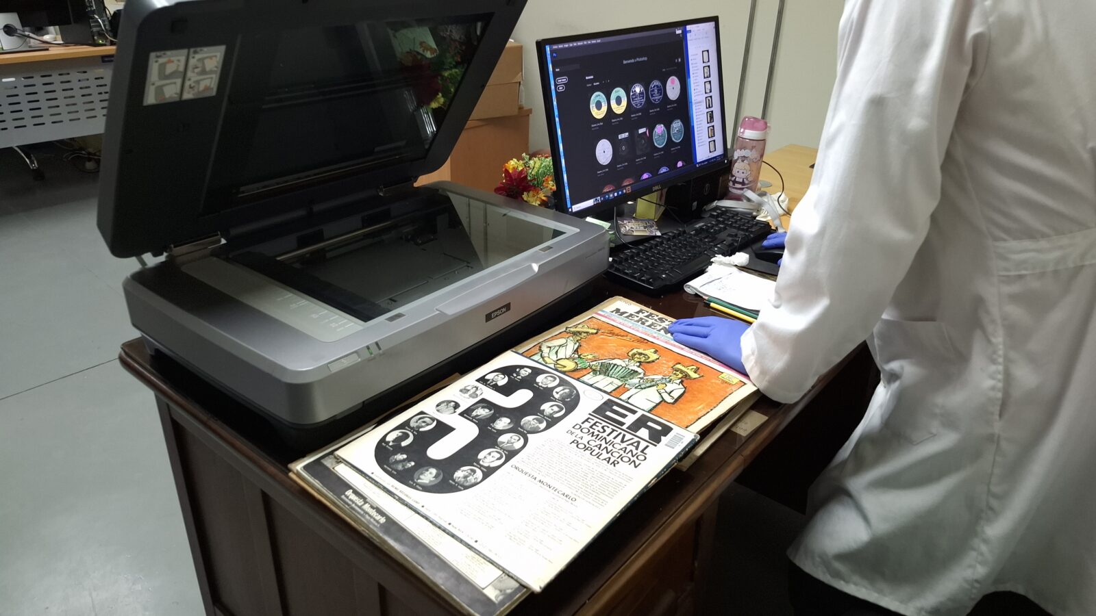 Descripción y digitalización de 770 discos de vinilo de música dominicana, 1940-1990