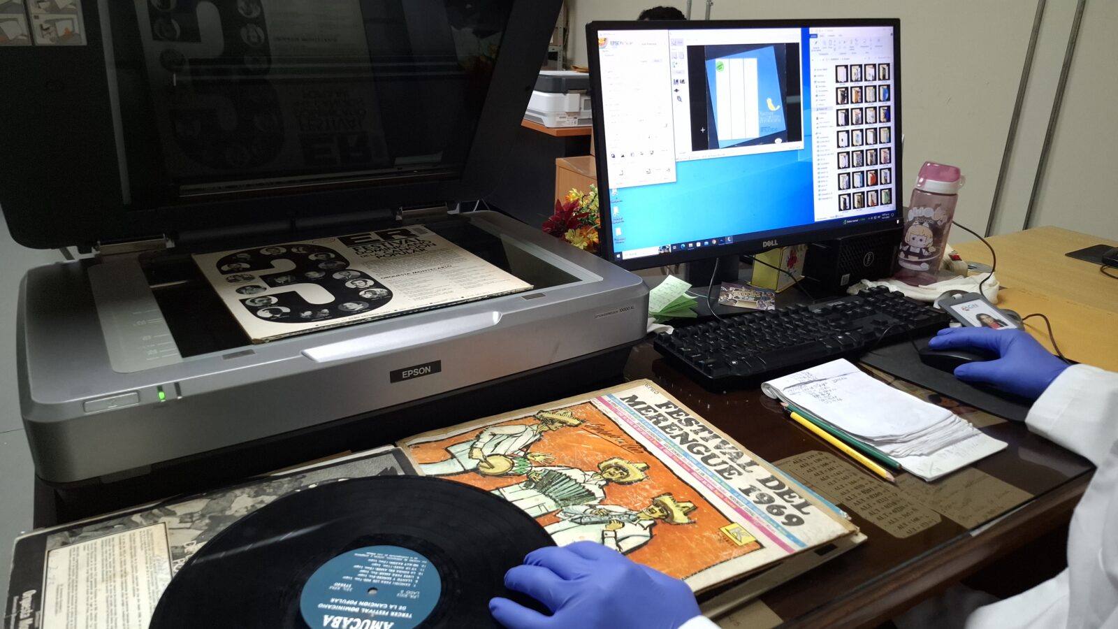 Descripción y digitalización de 770 discos de vinilo de música dominicana, 1940-1990